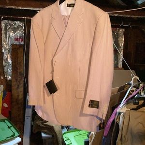 54R Seersucker 3 piece suit. Lavender pants 50 unhemmed NWT